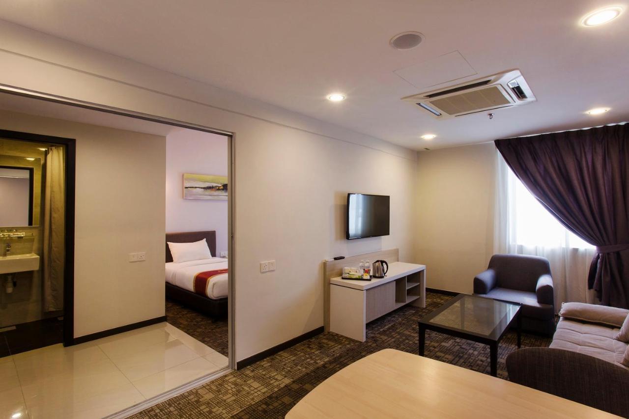 Amansari Hotel Nusajaya Нусаджайя Экстерьер фото