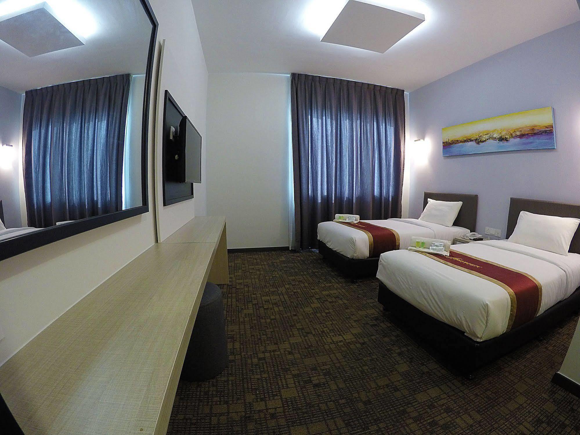 Amansari Hotel Nusajaya Нусаджайя Экстерьер фото