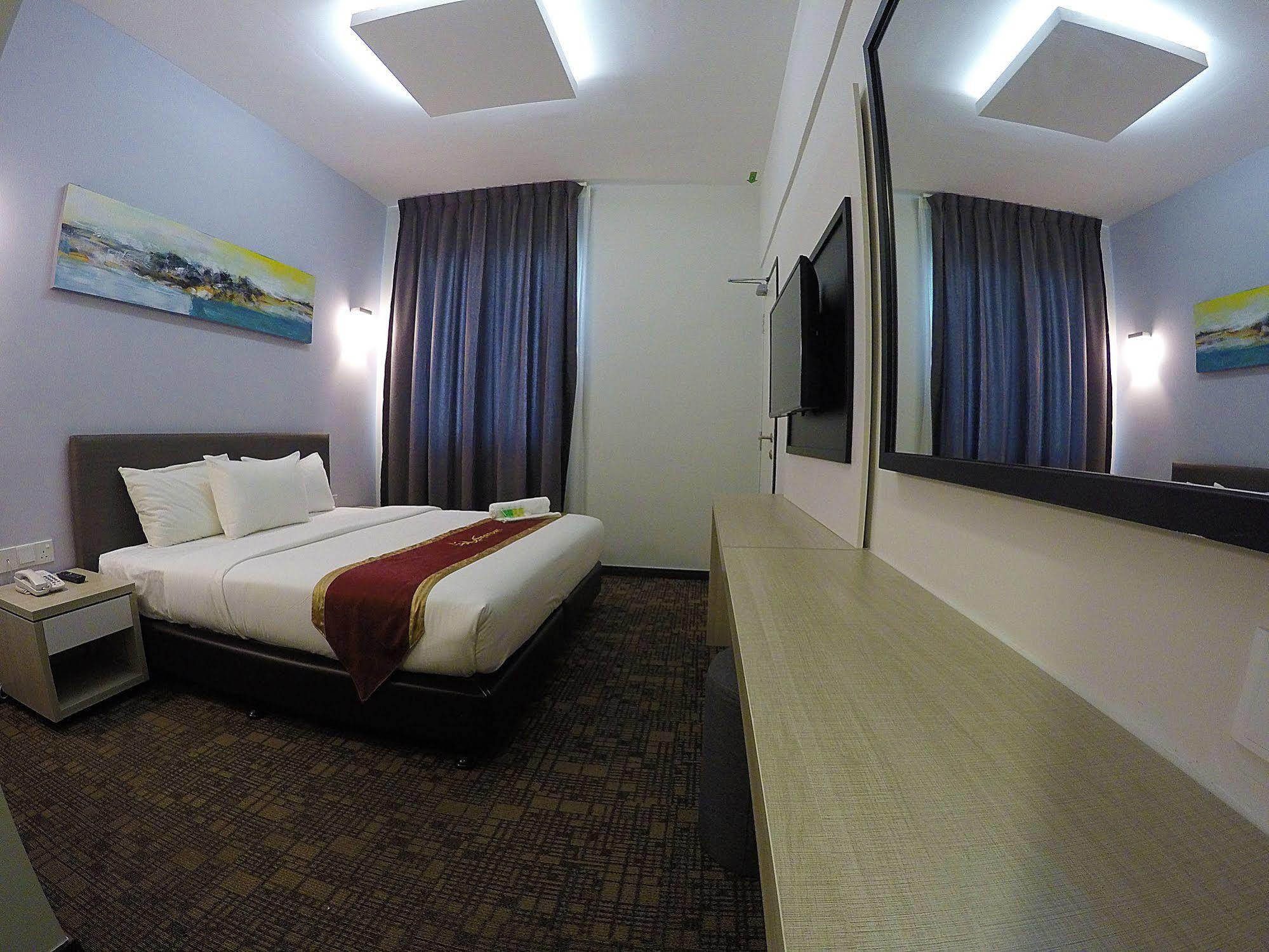 Amansari Hotel Nusajaya Нусаджайя Экстерьер фото