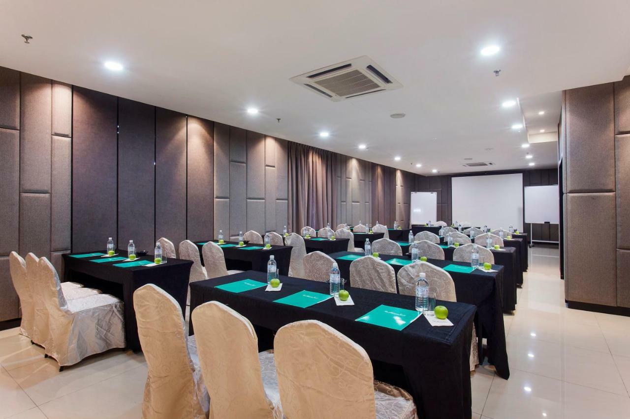 Amansari Hotel Nusajaya Нусаджайя Экстерьер фото