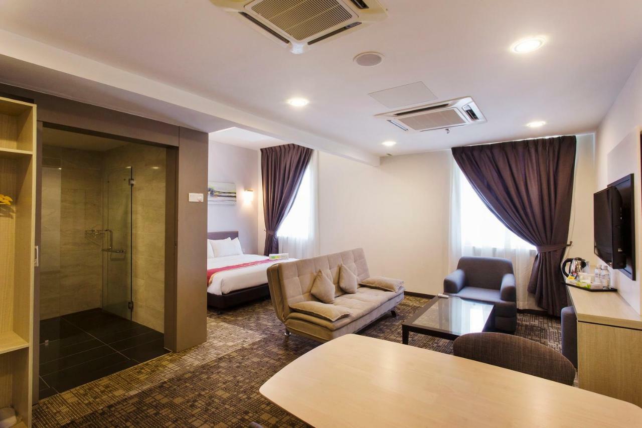 Amansari Hotel Nusajaya Нусаджайя Экстерьер фото